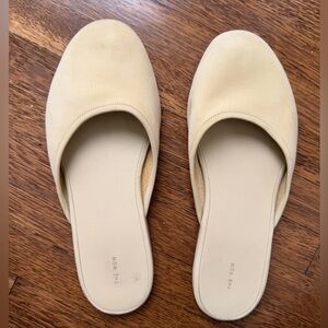 The Row Women's Cream Slip-On Slippers